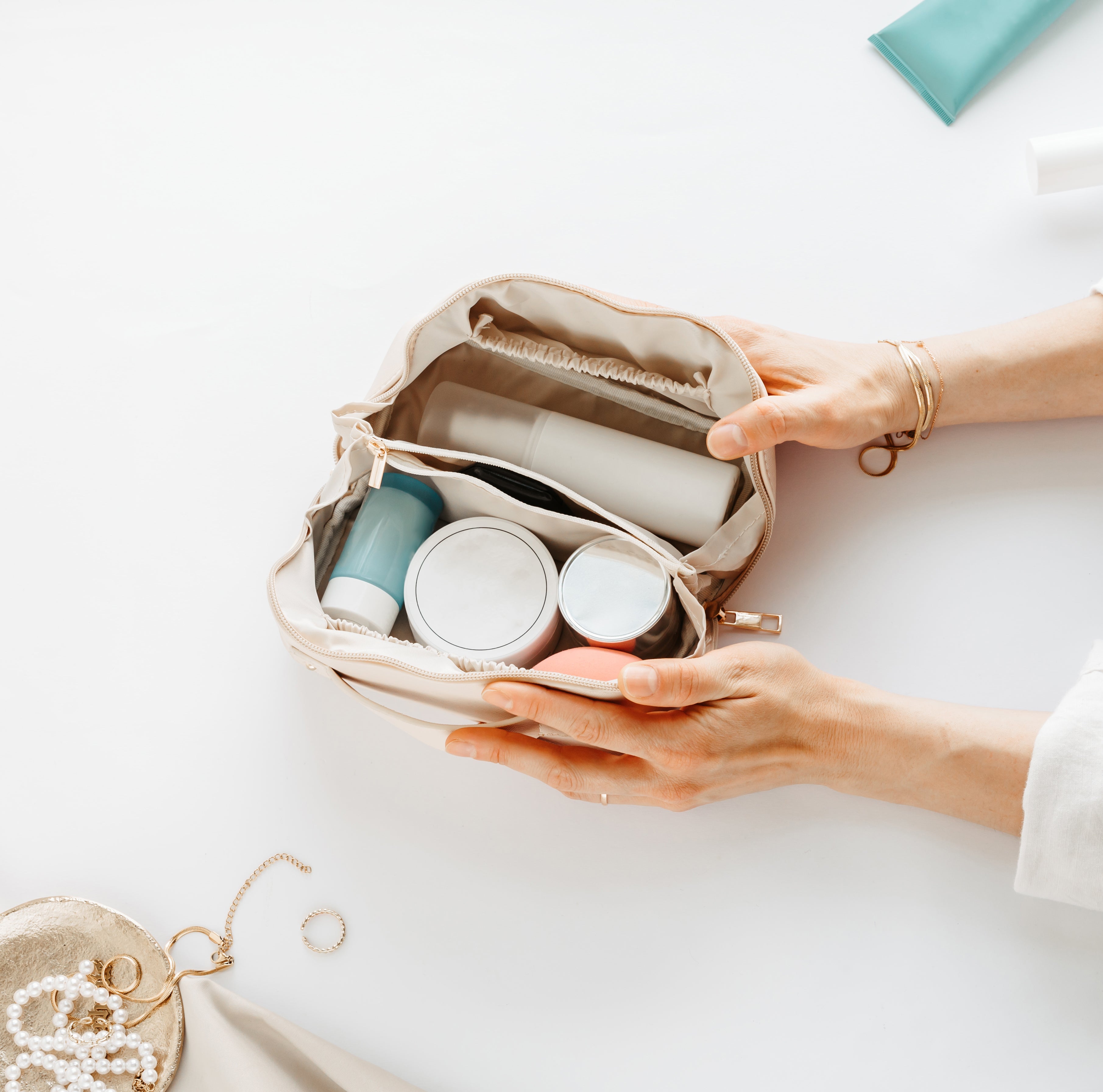 SALY MINI | Expandable Travel Makeup Bag (Pre-order: Ships Oct 27-29)