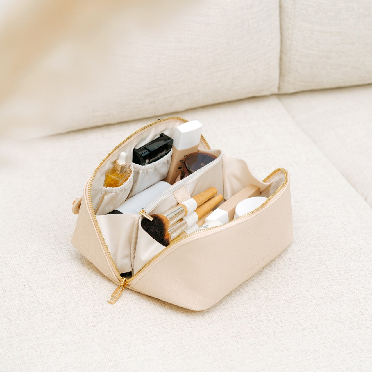 AVA | Deluxe Expandable Makeup Bag