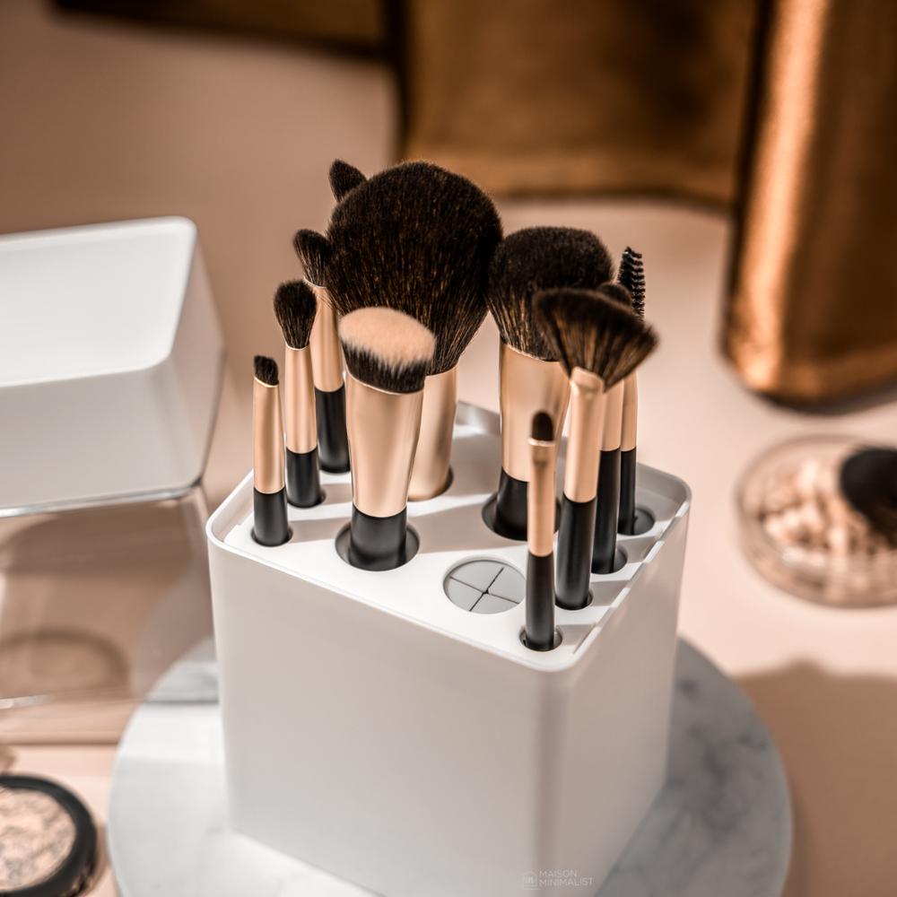 メイク道具・化粧小物 OWN 5 Brushes & Makeup Brush case OWN 5 Brushes & Makeup Brush case 【公式通販】