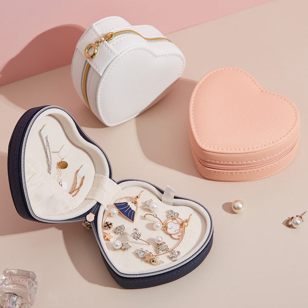 CAYENNE | Heart Shaped Portable Jewelry Box